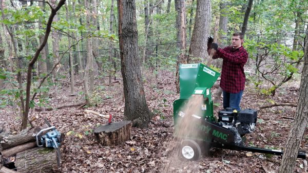 Mighty Mac Wood Chipper WC475 in action