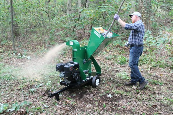 Mighty Mac Wood Chipper WC575E in action