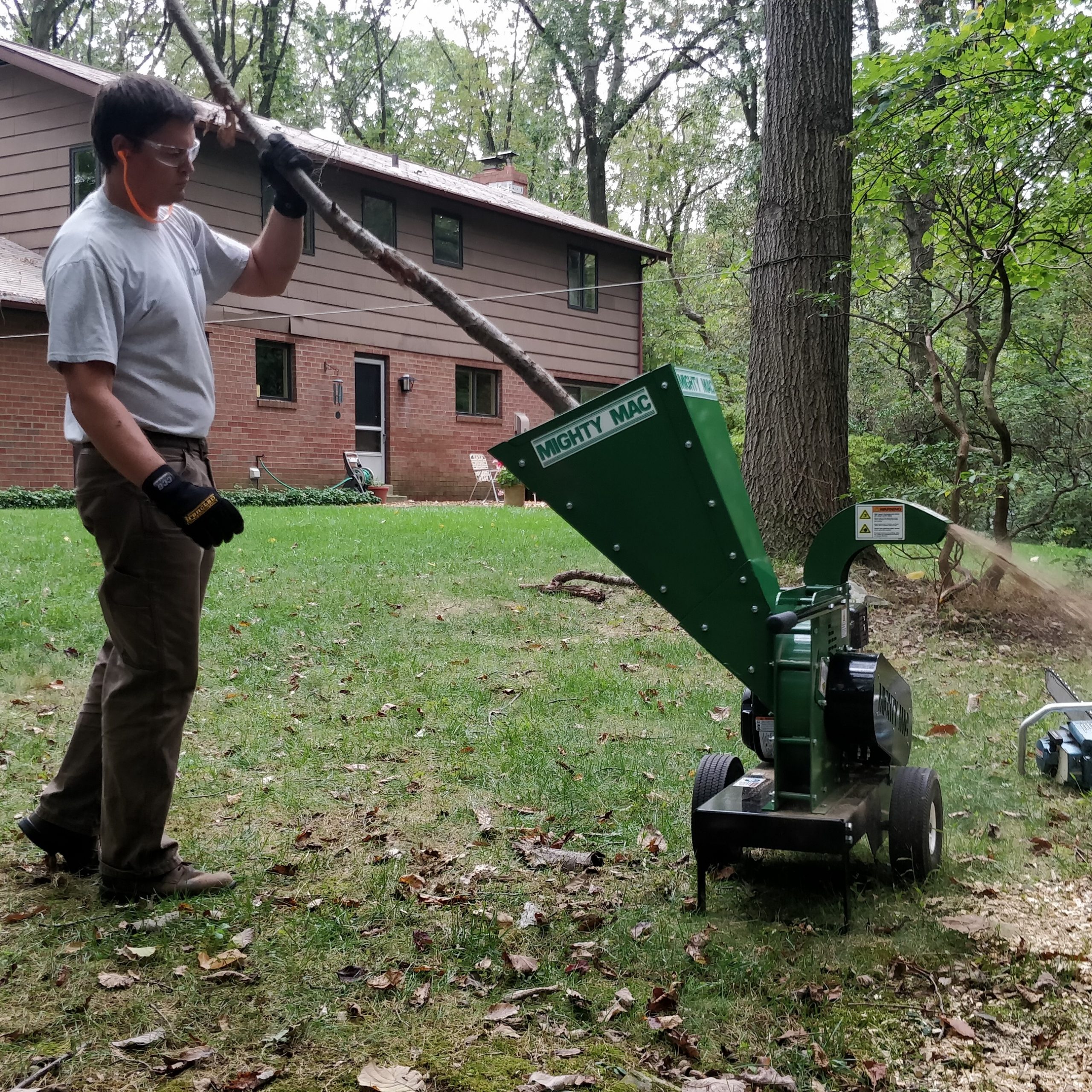 MacKissic Mighty Mac SC705 Compost Chipper Shredder